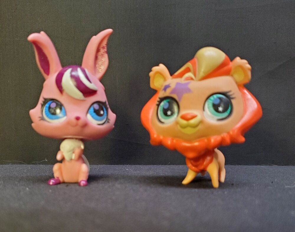 LPS Littlest Pet Shop "Pet Pairs Pack" Lion and Bunny Totally Talented